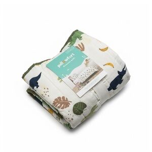 Pillowfort Dinosaur and Leaf Print Quilt - White, Green, and Blue